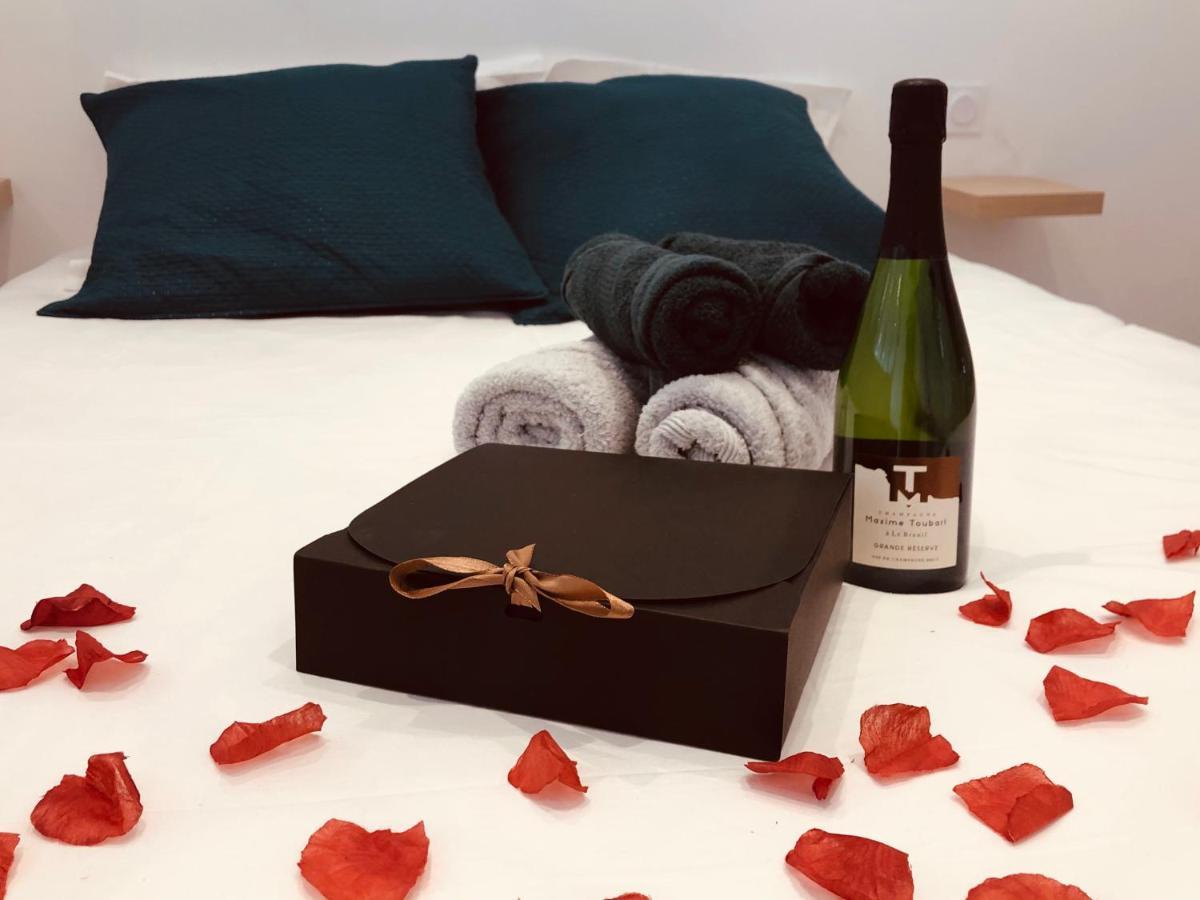Le Coeur De Nimes Apartman Kültér fotó